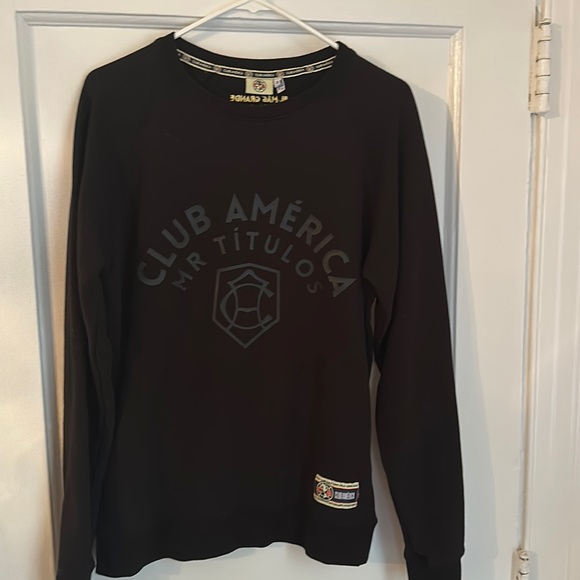 Black sweatshirt with Club America and Symbol on front - Picture 1 of 1
